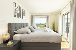 7 bedrooms, in-room safe, iron/ironing board, free WiFi