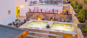 Comfort & fun w/ pool & games area