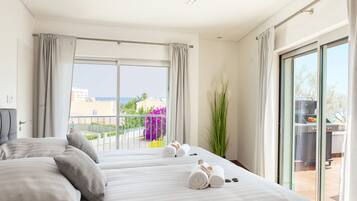 7 bedrooms, in-room safe, iron/ironing board, free WiFi