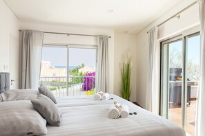 7 bedrooms, in-room safe, iron/ironing board, free WiFi