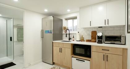 cozy two bedroom ground garden suite close to downtown