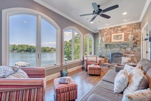 Smart TV, fireplace, books