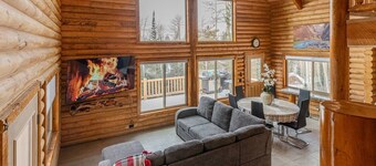3-level Cabin with Gameroom & Jacuzzi