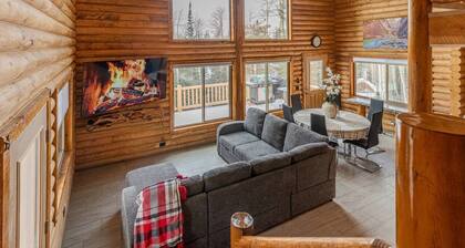 3-level Cabin with Gameroom & Jacuzzi