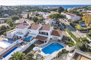 Exterior - Comfortable Villa in Carvoeiro, Algarve (Carvoeiro)