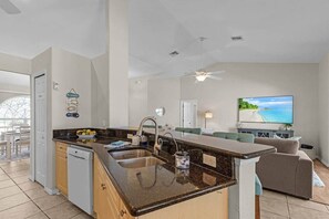 Interior - Sunny Cape Coral 4BR Heated Pool & Screened Lanai (Cape Coral)