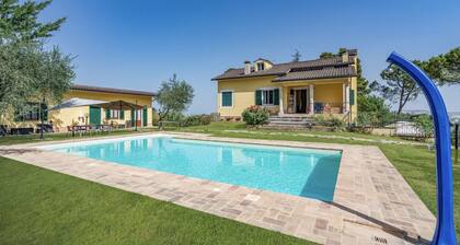 Charming 2-bedroom chalet in marvelous San Pietro with WiFi, AC