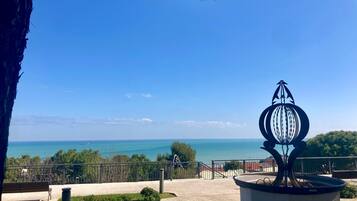 Pemandangan dari properti