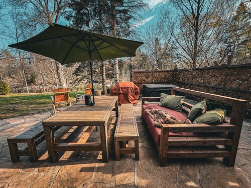 Bass &Sparrow - Spa Retreat on the Milwaukee River