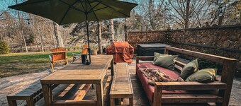 Bass &Sparrow - Spa Retreat on the Milwaukee River