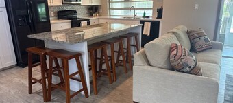 Waterfront 3 bedroom, 2 bath with direct Gulf Access and dock in Crystal River