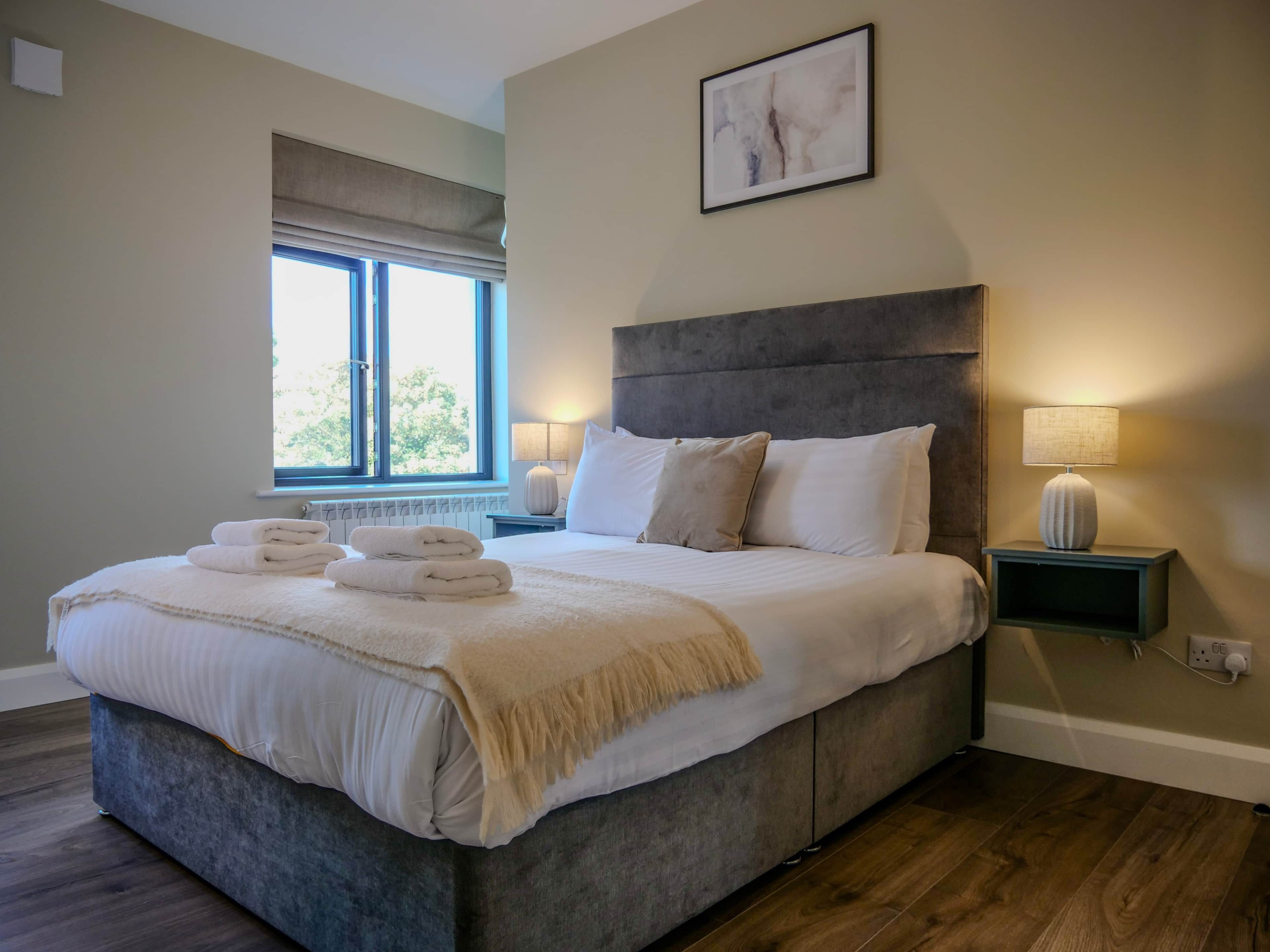 2 soverom, reiseseng for barn, wi-fi og sengetøy