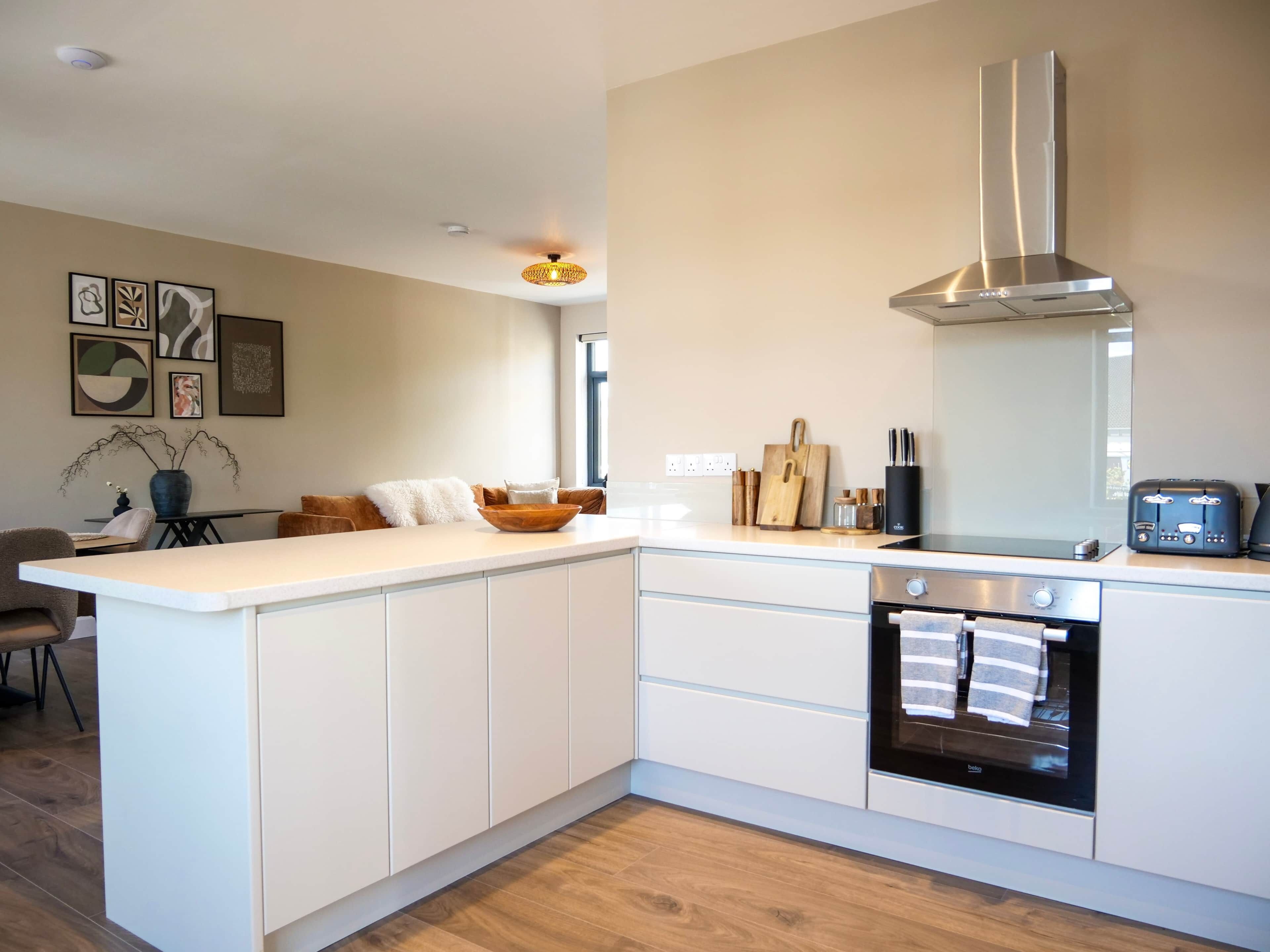 Refrigerador, horno, parrilla de estufa y lavavajillas 