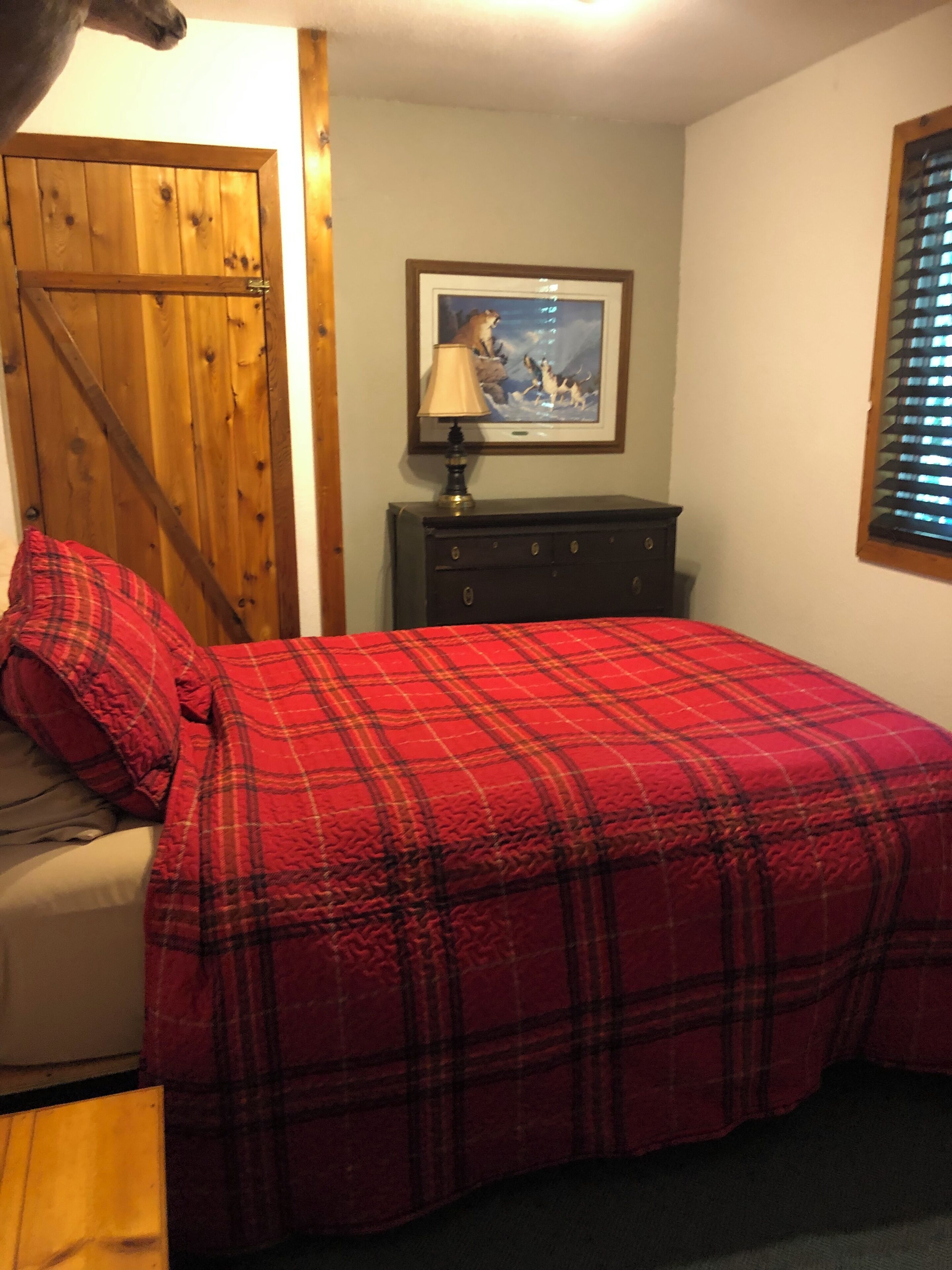 5 bedrooms, free WiFi, bed sheets