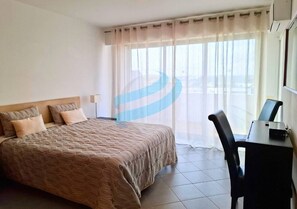 2 bedrooms, iron/ironing board, bed sheets - PRAIA DA ROCHA - OCEAN (Portimão)