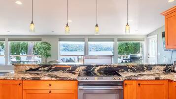 Microwave, oven, stovetop, dishwasher