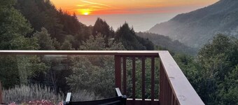 Stunning Ocean View Getaway- Private and Serene