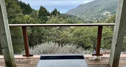 Stunning Ocean View Getaway- Private and Serene