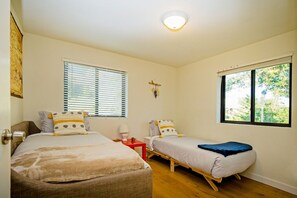 3 Schlafzimmer, Schreibtisch, Bügeleisen/Bügelbrett, kostenloses WLAN