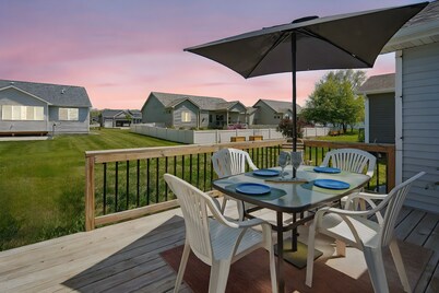 Covered Bridge Haven - 3-bedroom house with themed rooms in Winterset