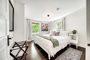 5 chambres, fer et planche à repasser, Wi-Fi, draps fournis