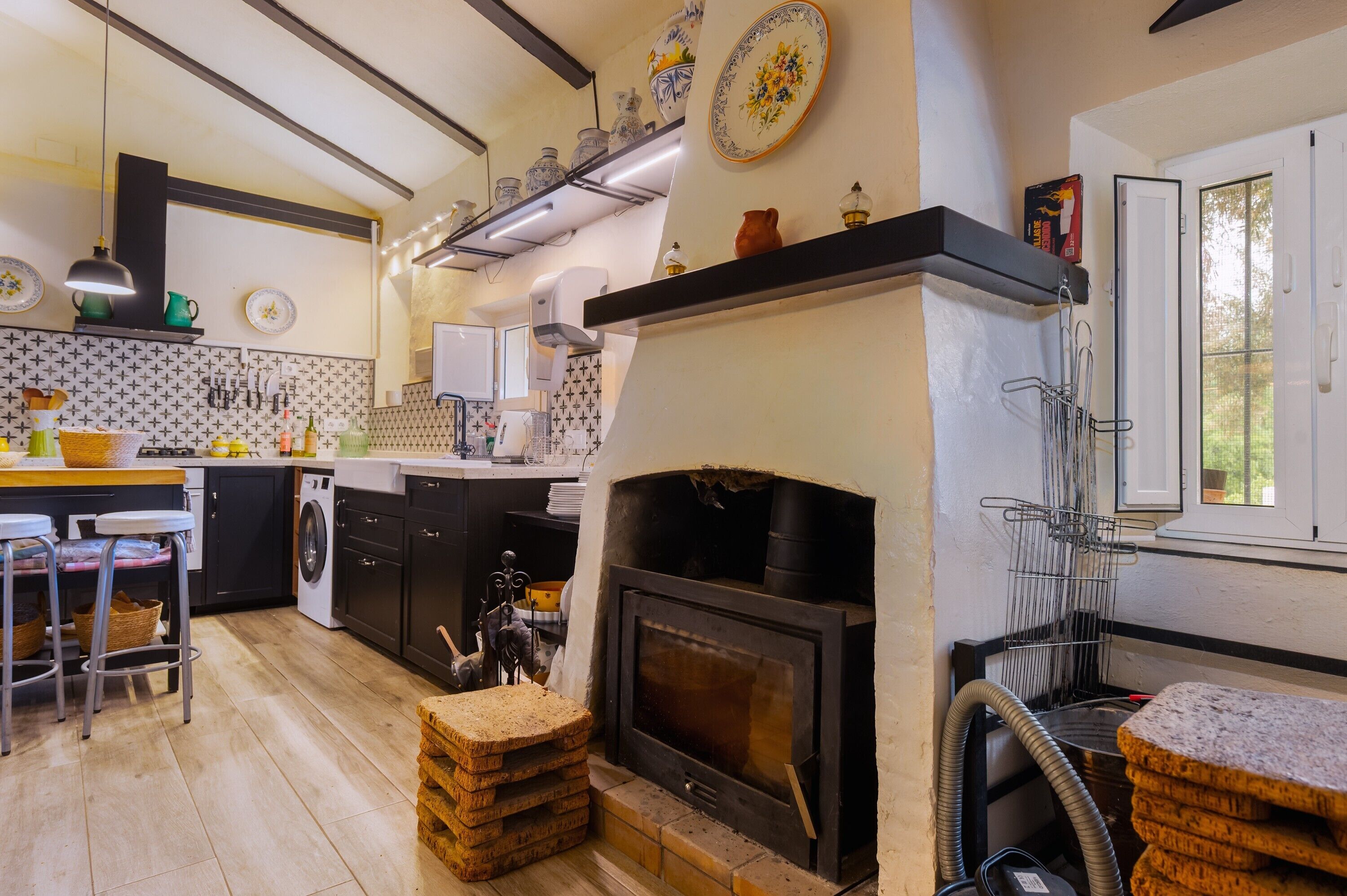 雪櫃、微波爐、焗爐、爐具