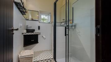Shower, towels