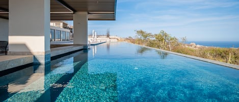 室外游泳池,恒温泳池