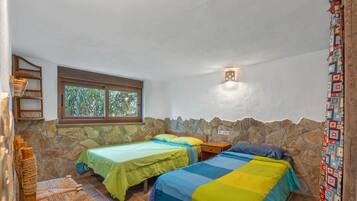 2 bedrooms, free WiFi, bed sheets, wheelchair access