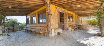 Country House 'Casaleja' with Lake Views, Wi-Fi and Air Conditioning