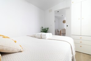 1 bedroom, iron/ironing board, WiFi, bed sheets