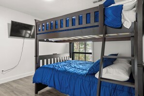 6 Schlafzimmer, Schreibtisch, Bügeleisen/Bügelbrett, kostenloses WLAN