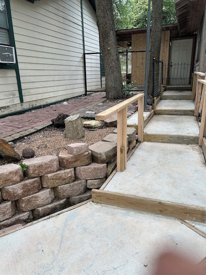 Cute Casita  . near river tubing. room service. dog friendly. quiet area