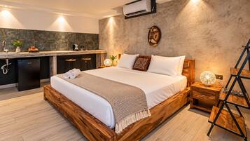 Family Suite bedroom with air conditioning and kitchenette, Villa Noelia, Saboga Island