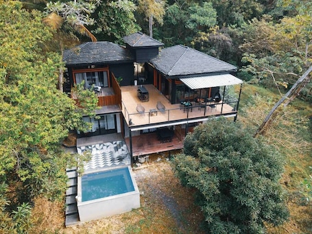 Exterior. Villa Noelia | Family Suite