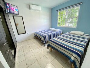 4 habitaciones, escritorio, tabla de planchar con plancha y wifi gratis