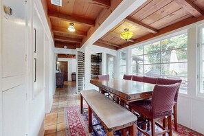 Dining - La Jolla Historic Gem | Hot Tub, Game Room, Garden Oasis w/ Firepit & Courtyard Dining (La Jolla)