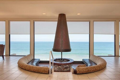 Solana Beach Escape | Beach Access, AC, Pools, Spa, Tennis Courts & Clubhouse Views