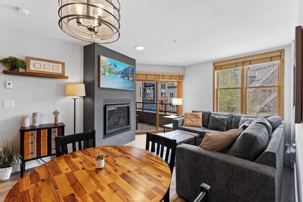 Apartment (2 Bedrooms) | Front of property