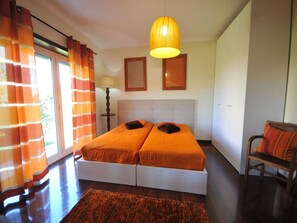 5 chambres, fer et planche à repasser, Wi-Fi gratuit, draps fournis