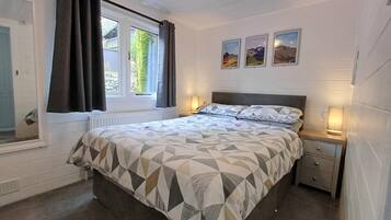 2 bedrooms, iron/ironing board