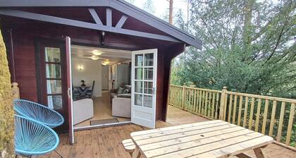 The Retreat - a holiday lodge that sleeps 4 guests in 2 bedrooms