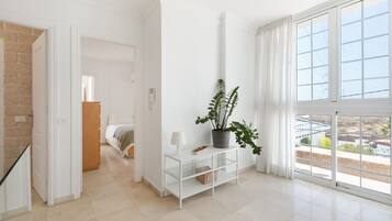 5 slaapkamers, een strijkplank/strijkijzer, gratis wifi, beddengoed