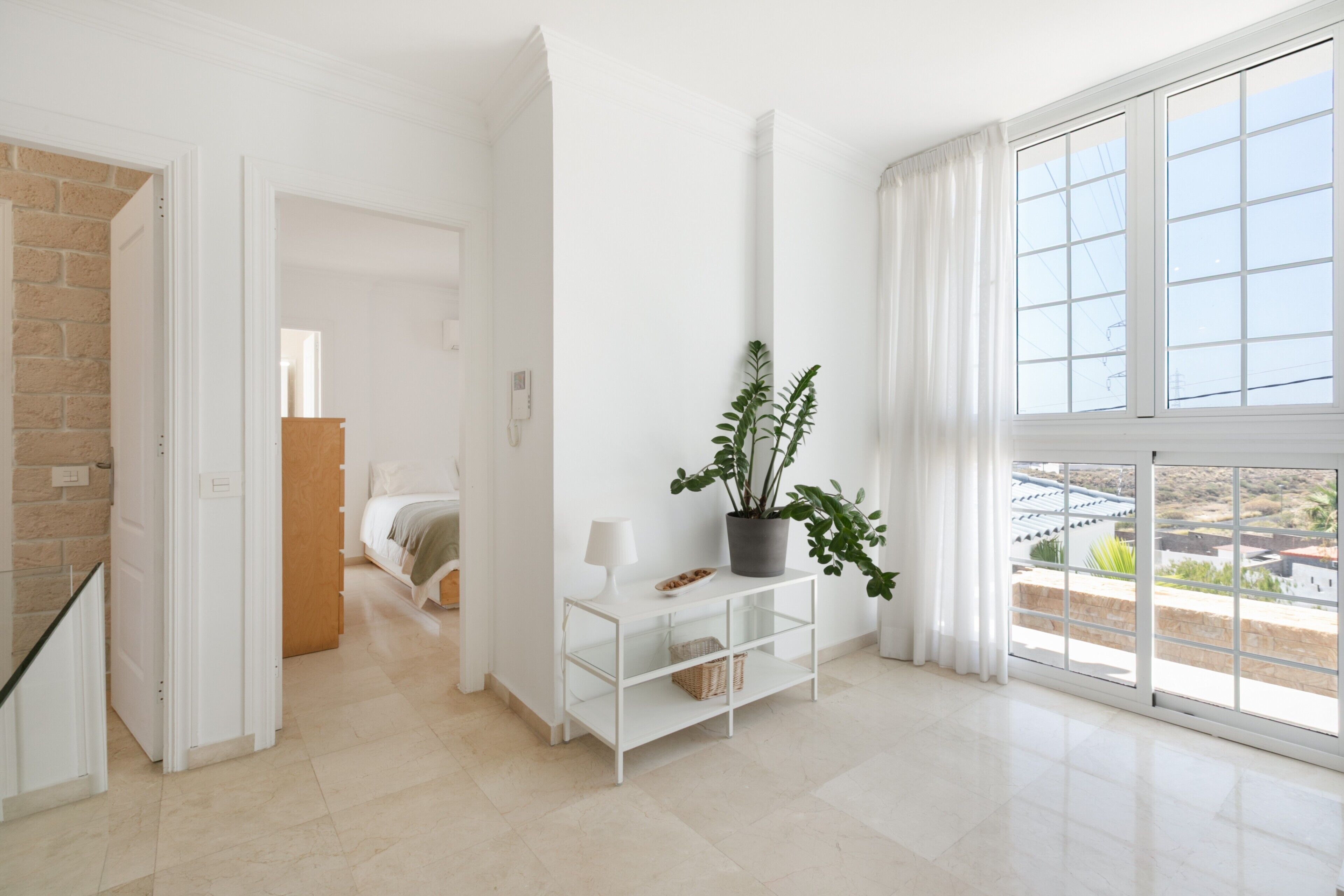 5 dormitorios, tabla de planchar con plancha, wifi gratis y ropa de cama