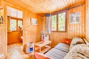 Ping pong - Californie 48 – Relaxation in Pine Forest with Shared Pool, Terrace & Natural Setting in Montalivet (Vendays-Montalivet)