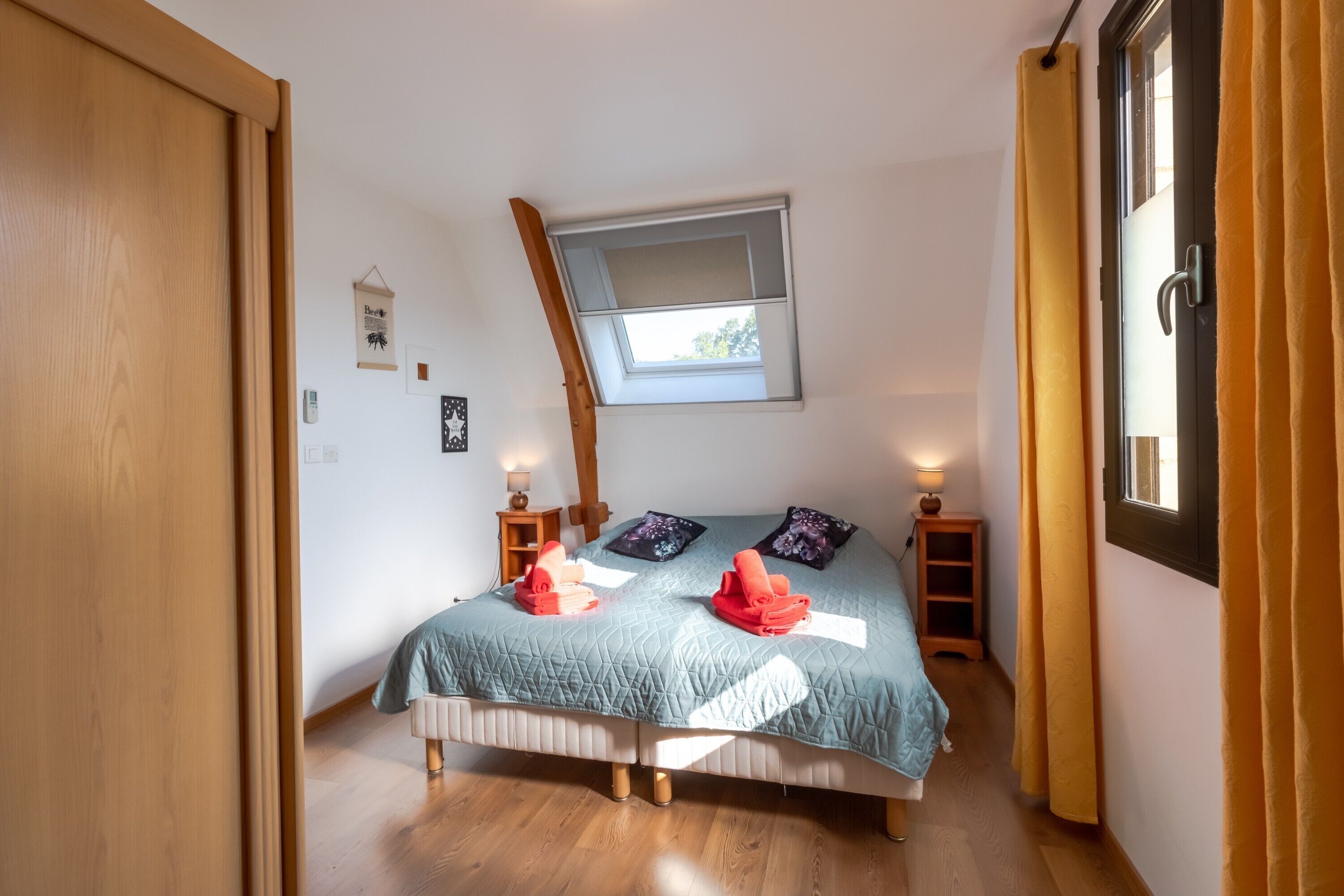 3 chambres, fer et planche à repasser, Wi-Fi gratuit, draps fournis