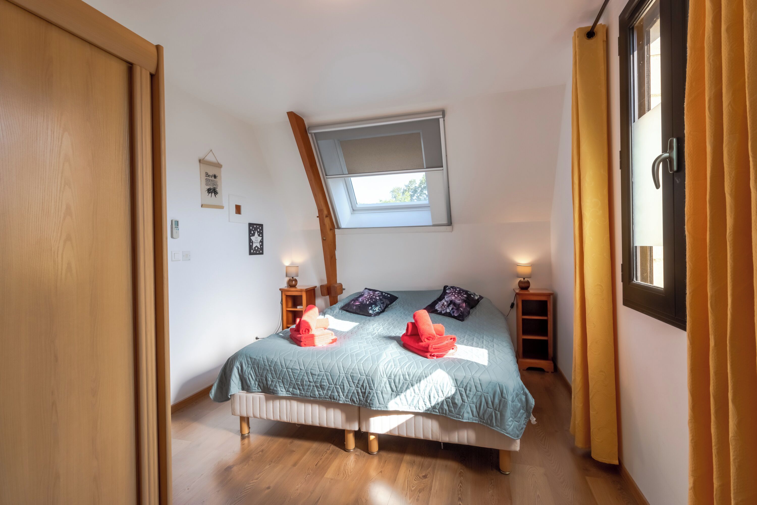 3 chambres, fer et planche à repasser, Wi-Fi gratuit, draps fournis