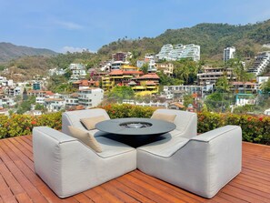 Outdoor dining - Rooftop Paradise Romantic Zone (Puerto Vallarta)