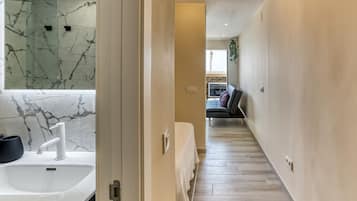 1 Schlafzimmer, Bügeleisen/Bügelbrett, kostenloses WLAN, Bettwäsche