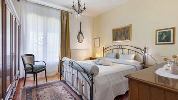 1 camera, ferro/asse da stiro, Wi-Fi gratuito, lenzuola